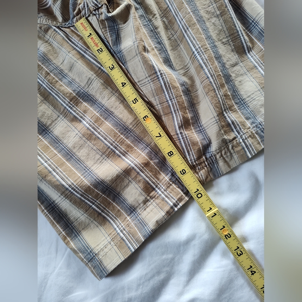 WRANGLER Men's Shorts. Waist Size 42. 10" Inseam. - Picture 7 of 7